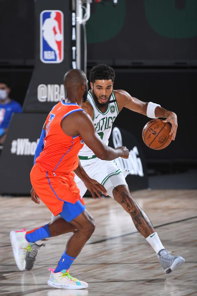 纷挥洒汗水 纷挥洒汗水