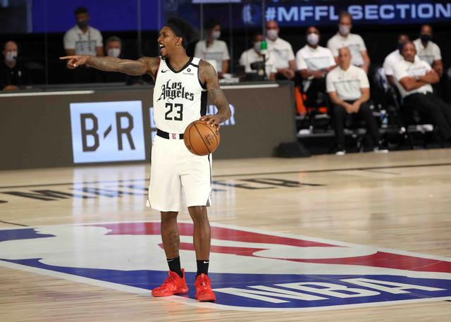 界展示了他 界展示了他