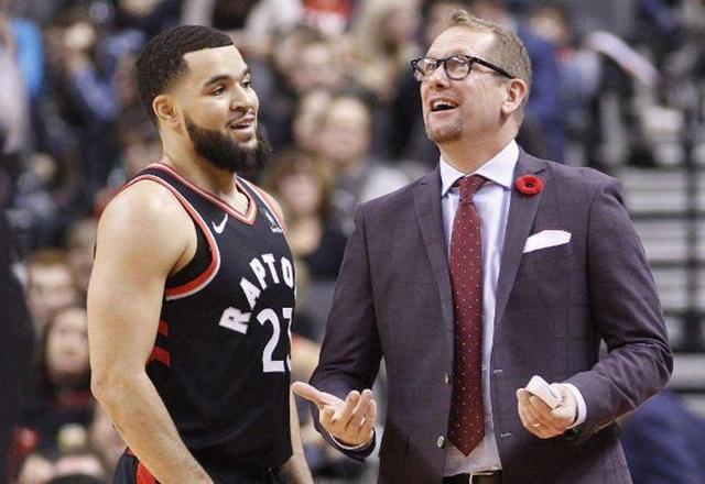 颗伸卡逼出 颗伸卡逼出